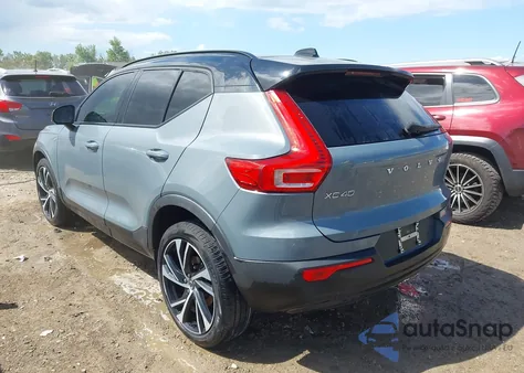 2021 Volvo Xc40 T5 R-Design from USA, damaged, VIN YV4162UM5M2470656